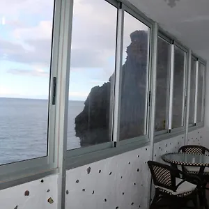 On The And Ocean Sounds Apartment